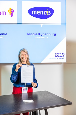 Afgelopen 22 september ondertekende Nicole Pijnenburg, directeur Informatievoorziening van Coöperatie Menzis, het Charter Diversiteit namens Menzis.