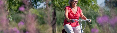 Vrouw op de fiets